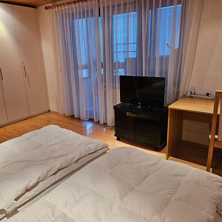 Wohnung Fuer 4 Personen, 2 Schlafzimmer, 2 Parkplaetze, Wlan Konstanz Dış mekan fotoğraf