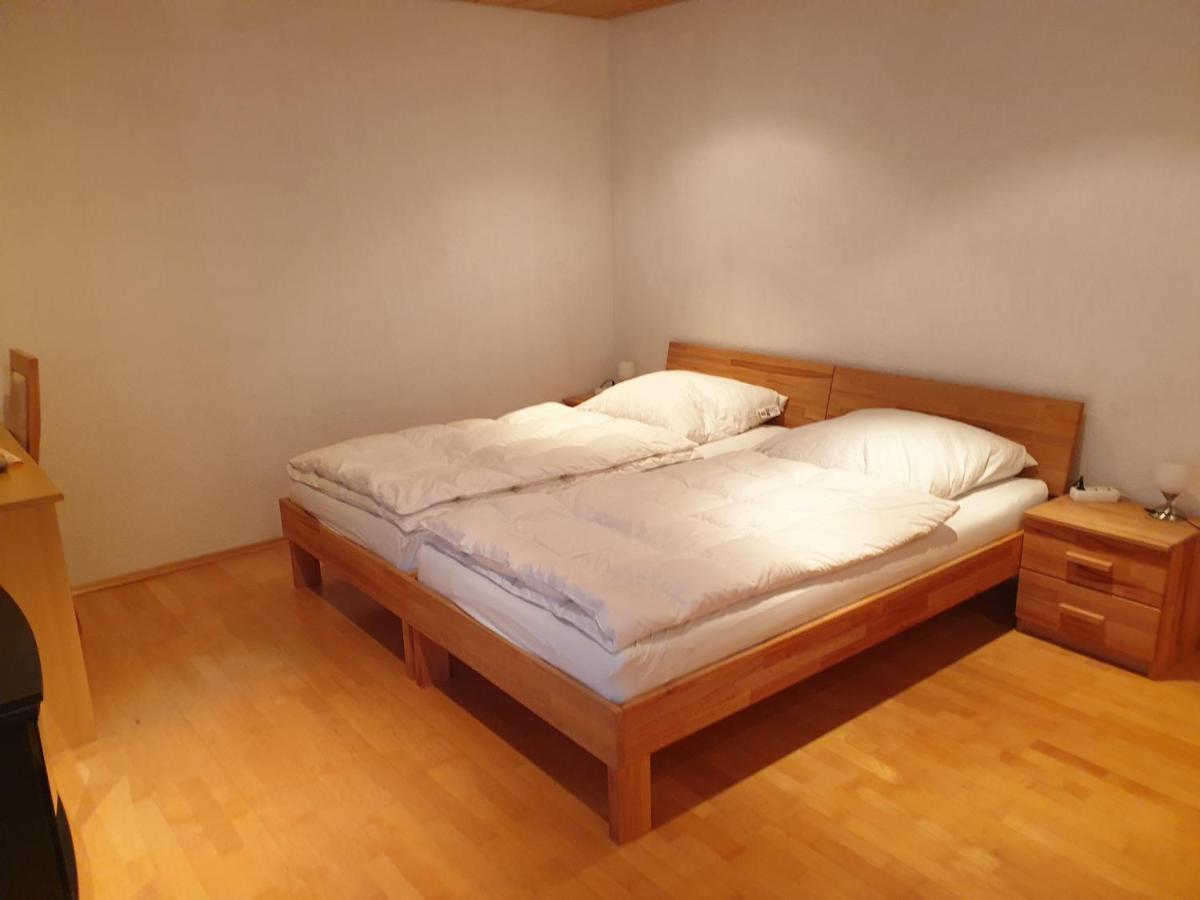 Wohnung Fuer 4 Personen, 2 Schlafzimmer, 2 Parkplaetze, Wlan Konstanz Dış mekan fotoğraf